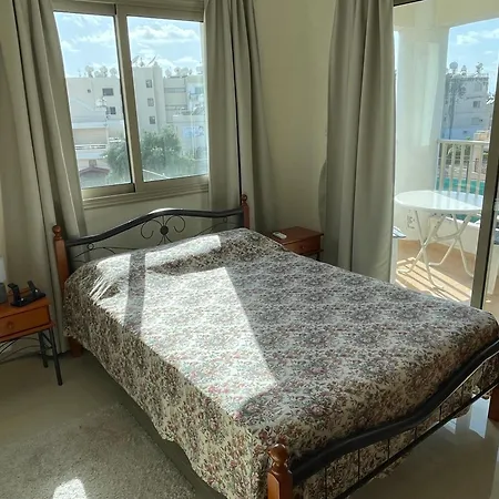 Central Apartment *